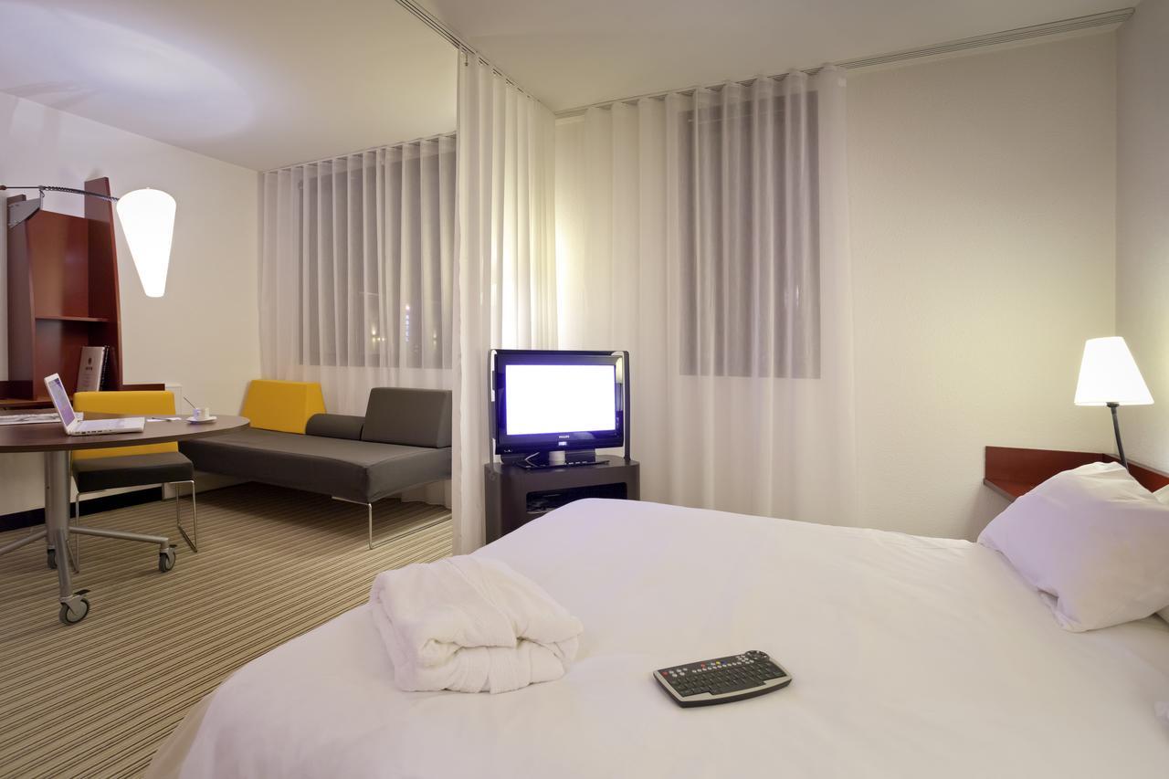 Novotel Suites Lille Europe Exteriör bild