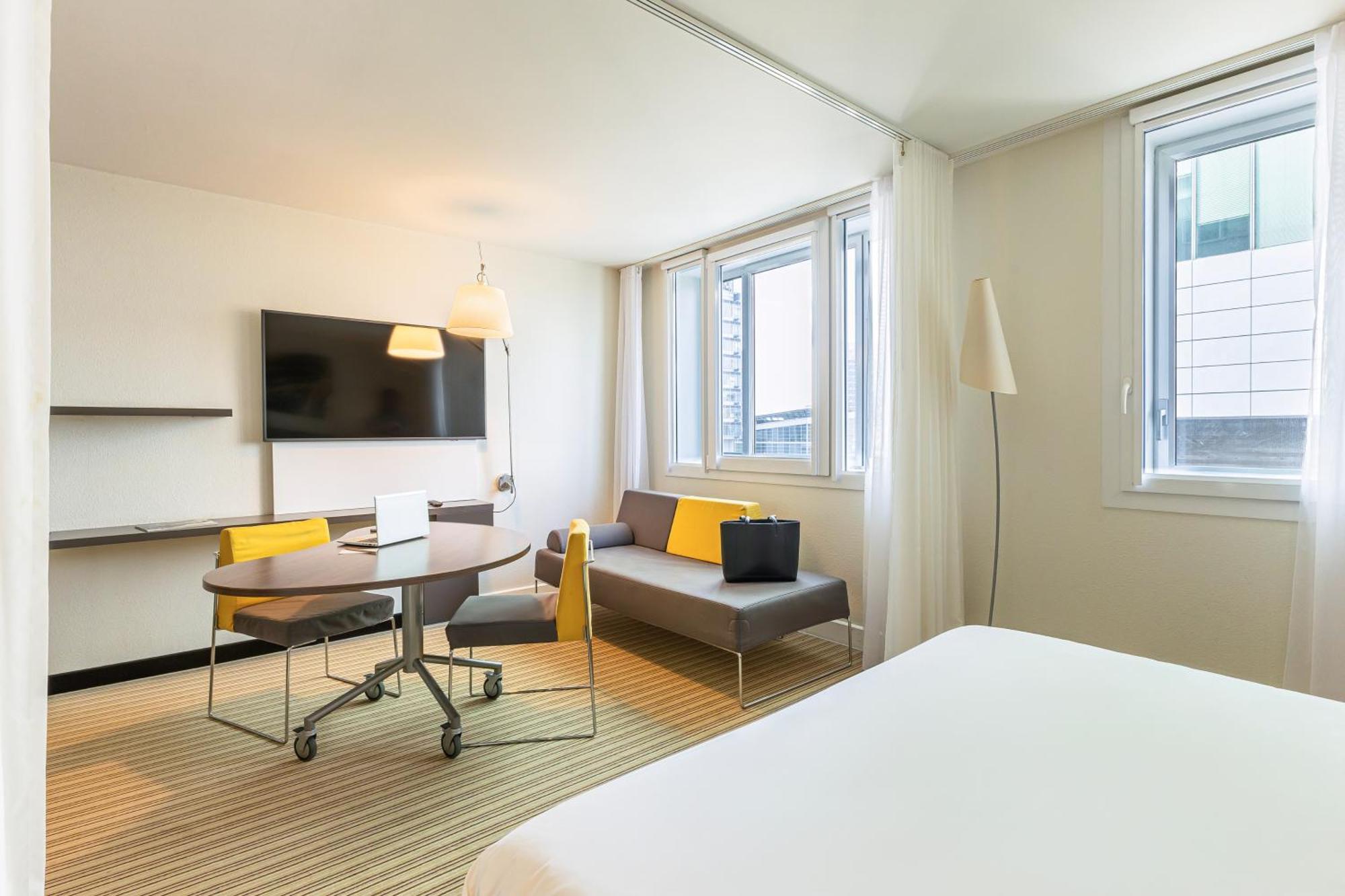 Novotel Suites Lille Europe Exteriör bild