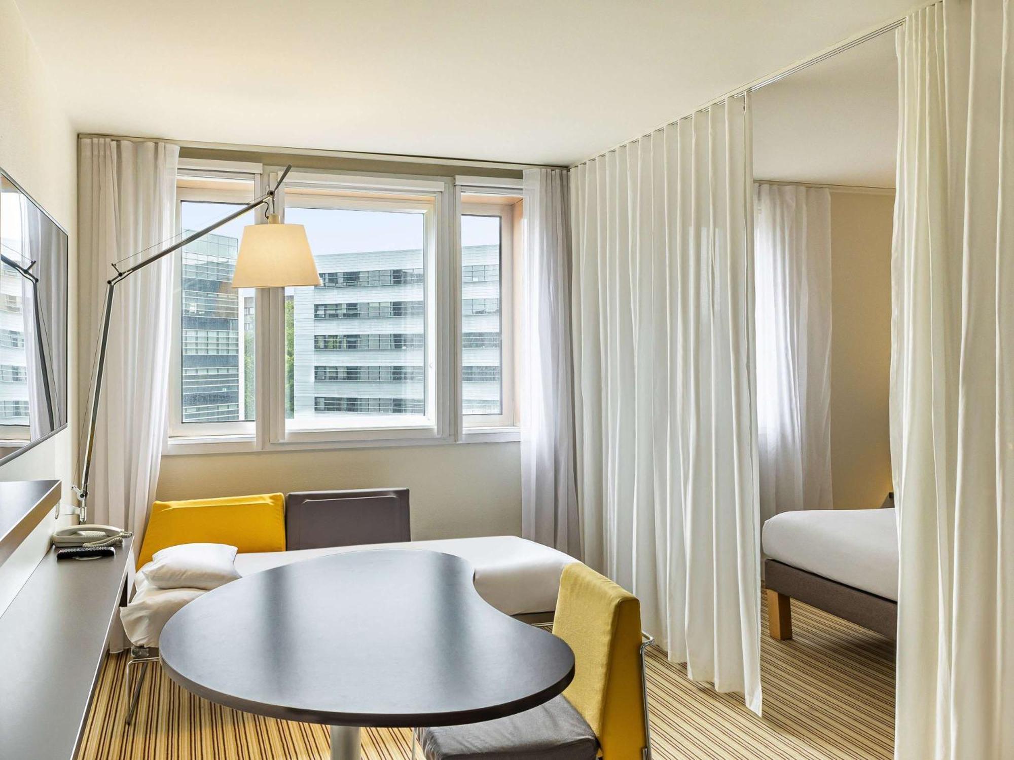 Novotel Suites Lille Europe Exteriör bild
